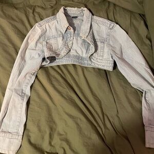 ✨ 3/$20 BONGO Light Blue Cropped Denim Jacket